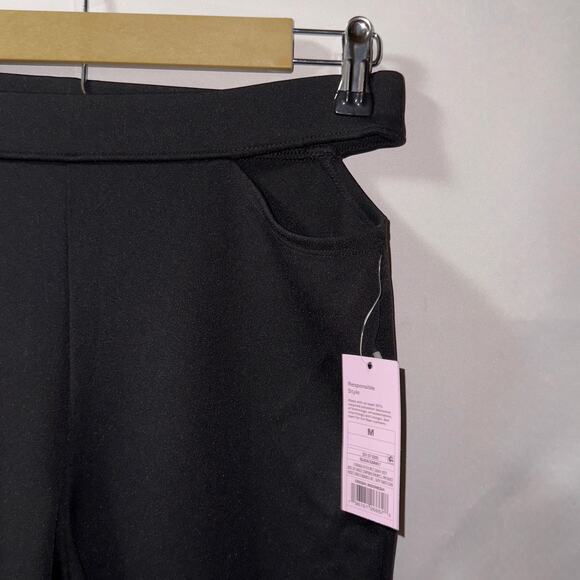Wild fable Super-High Rise Hip Cut Out Flare black Pants women’s Size Medium - Picture 3 of 6